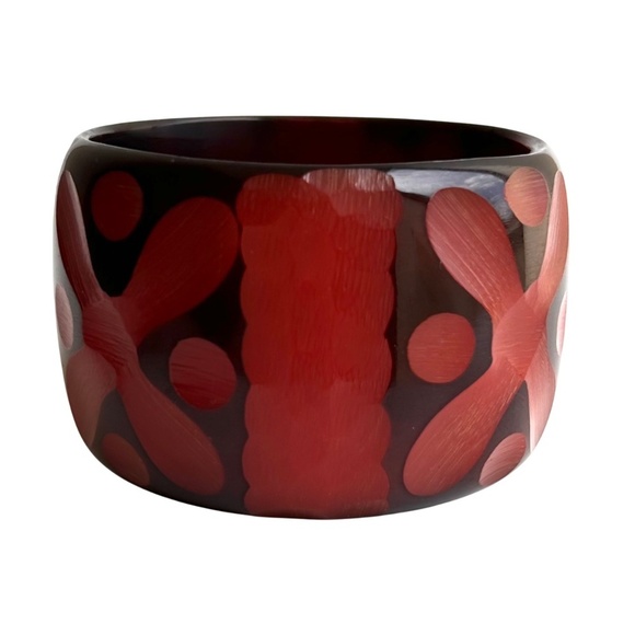 Vintage Wide Carved Plastic Bangle Bracelet - Picture 3 of 9